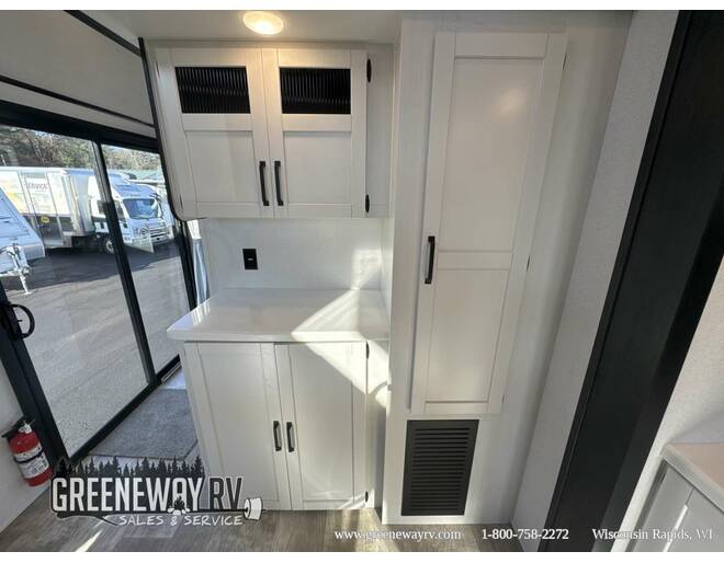 2025 Palomino Puma Destination Loft 402LFT Travel Trailer at Greeneway RV Sales & Service STOCK# 11258 Photo 17