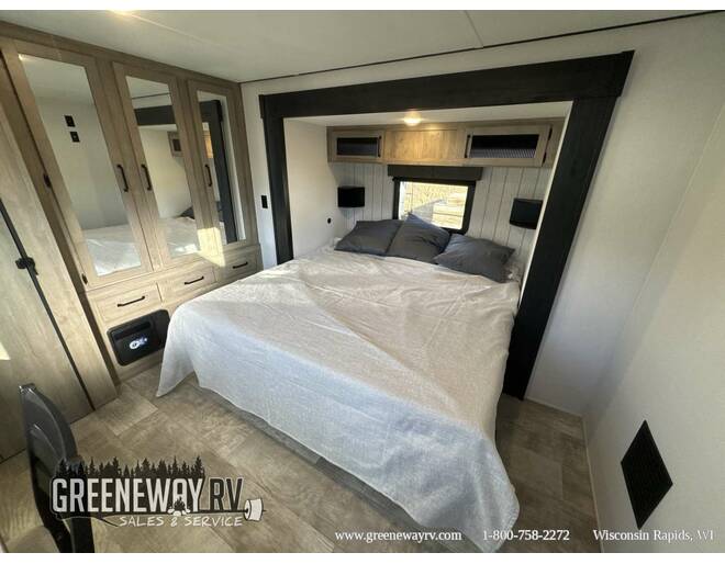 2025 Palomino Puma Destination Loft 402LFT Travel Trailer at Greeneway RV Sales & Service STOCK# 11258 Photo 31