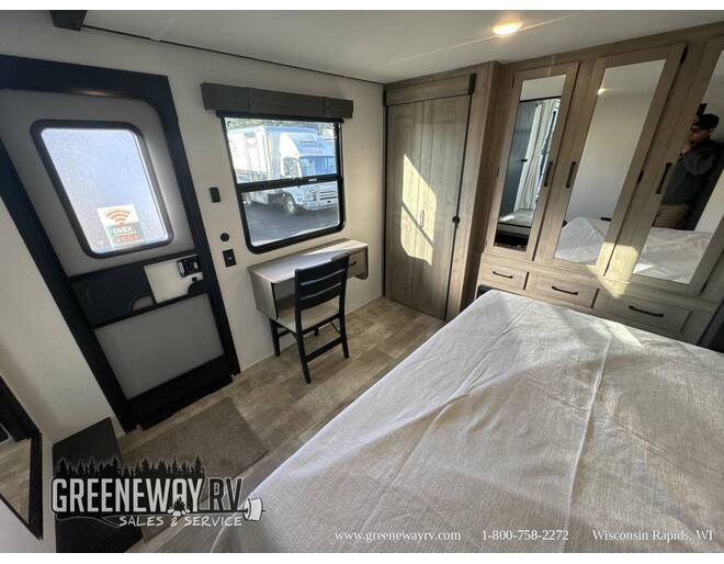 2025 Palomino Puma Destination Loft 402LFT Travel Trailer at Greeneway RV Sales & Service STOCK# 11258 Photo 32