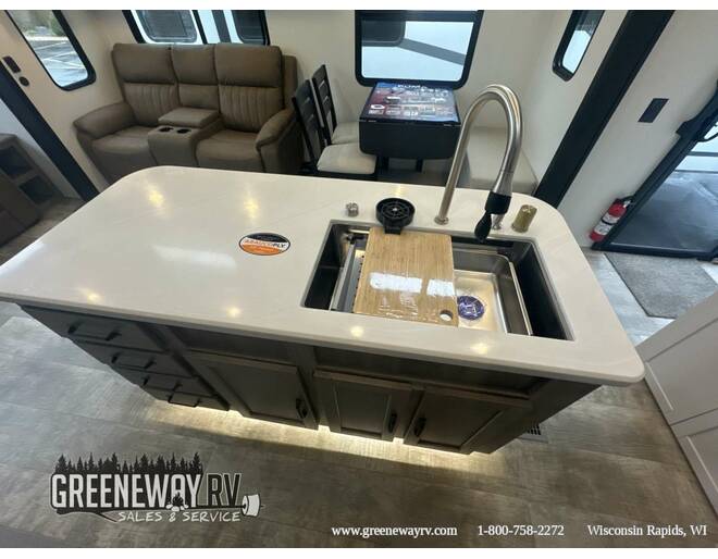 2025 Palomino Puma Destination Loft 402LFT Travel Trailer at Greeneway RV Sales & Service STOCK# 11259 Photo 10