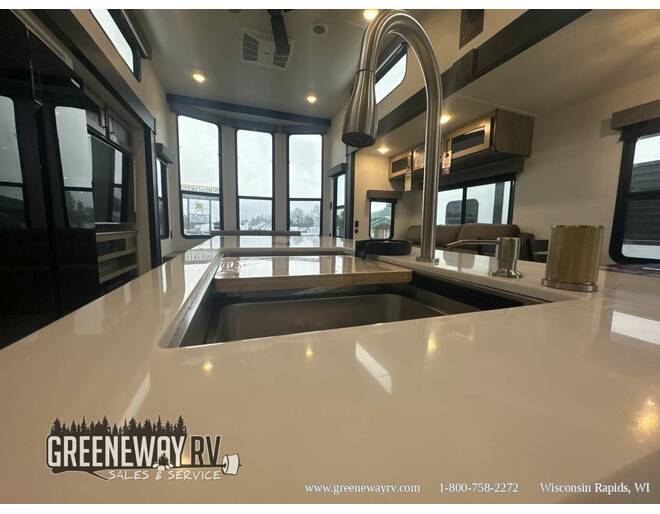 2025 Palomino Puma Destination Loft 402LFT Travel Trailer at Greeneway RV Sales & Service STOCK# 11259 Photo 11