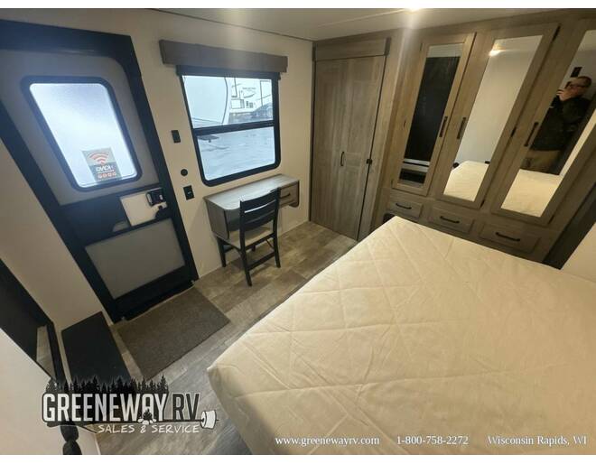 2025 Palomino Puma Destination Loft 402LFT Travel Trailer at Greeneway RV Sales & Service STOCK# 11259 Photo 32