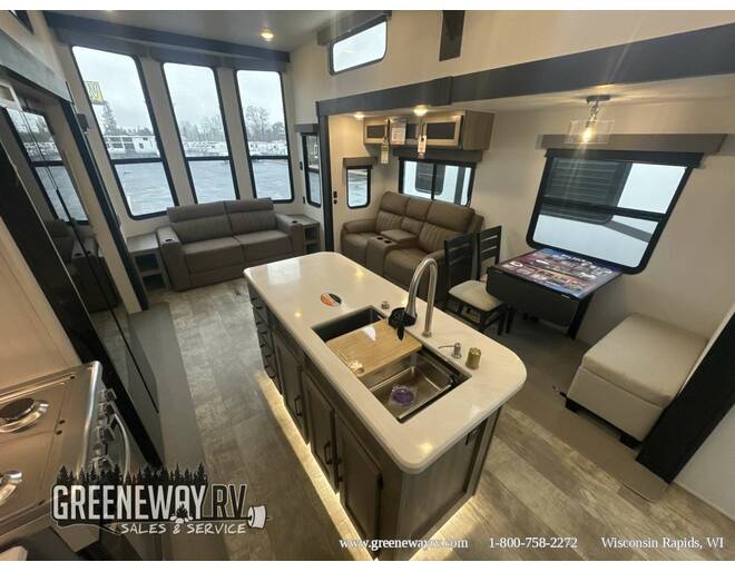 2025 Palomino Puma Destination Loft 402LFT Travel Trailer at Greeneway RV Sales & Service STOCK# 11259 Photo 9