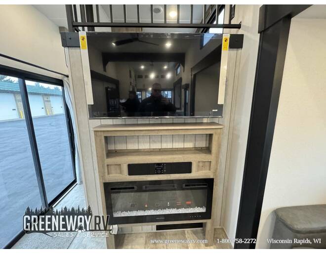 2025 Palomino Puma Destination Loft 403LFT Travel Trailer at Greeneway RV Sales & Service STOCK# 11272 Photo 14