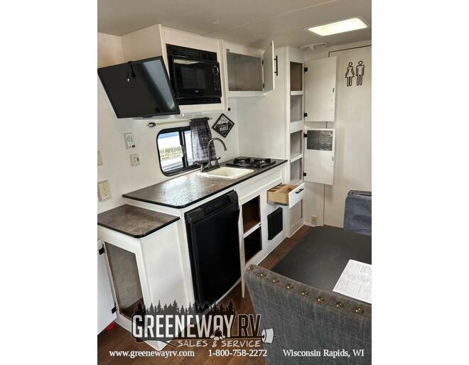 2014 Wildwood X-Lite FS 195BH Travel Trailer at Greeneway RV Sales & Service STOCK# 11118B Photo 7