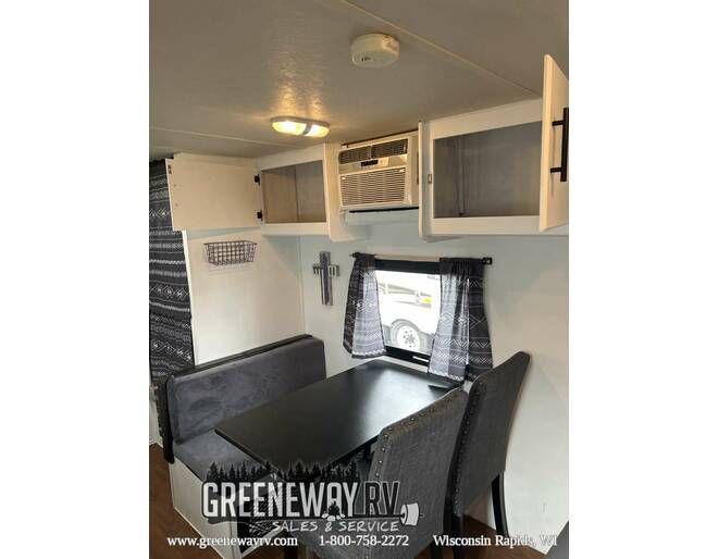 2014 Wildwood X-Lite FS 195BH Travel Trailer at Greeneway RV Sales & Service STOCK# 11118B Photo 8