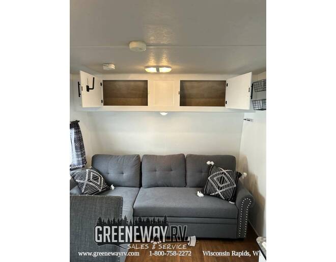 2014 Wildwood X-Lite FS 195BH Travel Trailer at Greeneway RV Sales & Service STOCK# 11118B Photo 9