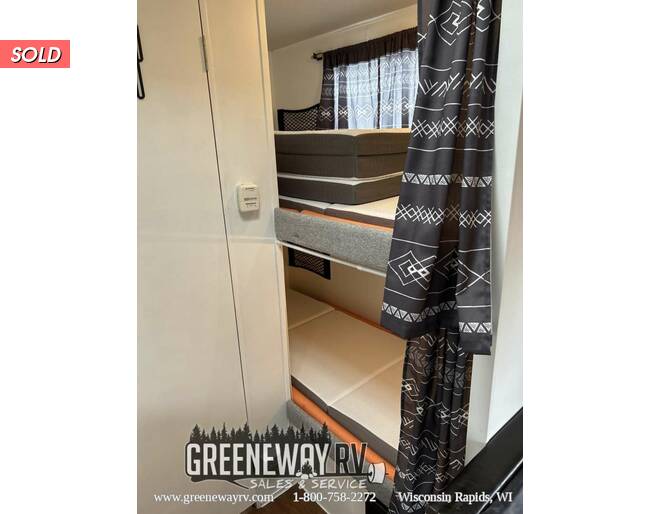 2014 Wildwood X-Lite FS 195BH Travel Trailer at Greeneway RV Sales & Service STOCK# 11118B Photo 4