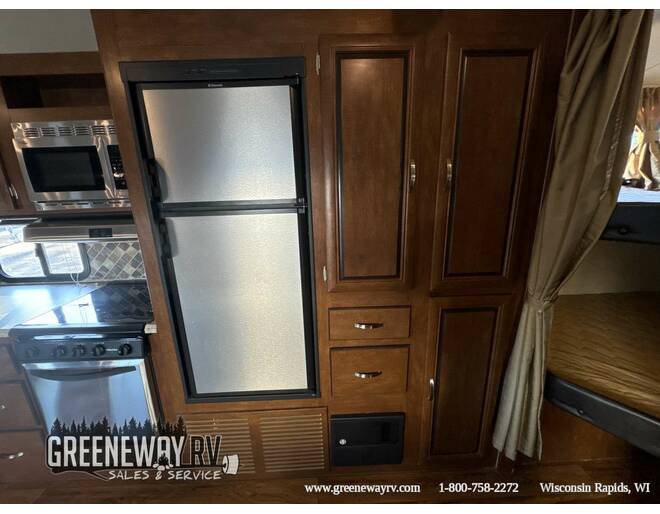 2016 Vibe 272BHS Travel Trailer at Greeneway RV Sales & Service STOCK# 11031A Photo 14