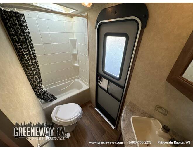 2016 Vibe 272BHS Travel Trailer at Greeneway RV Sales & Service STOCK# 11031A Photo 19