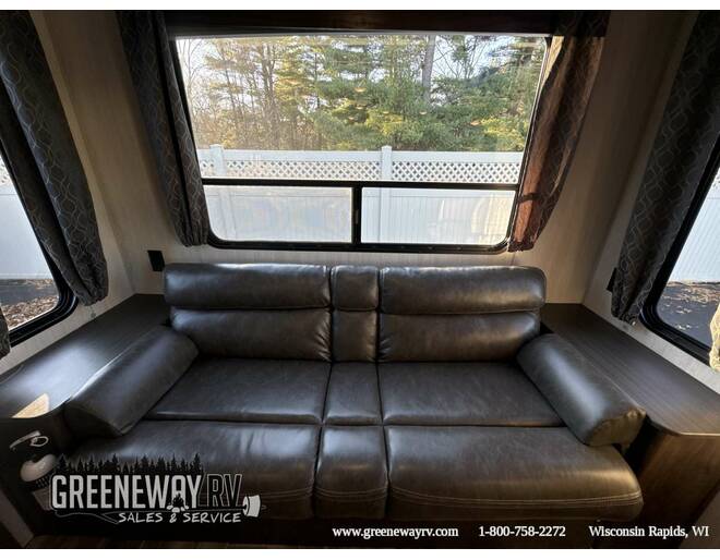 2019 Cherokee Grey Wolf 23MK Travel Trailer at Greeneway RV Sales & Service STOCK# 11136A Photo 13