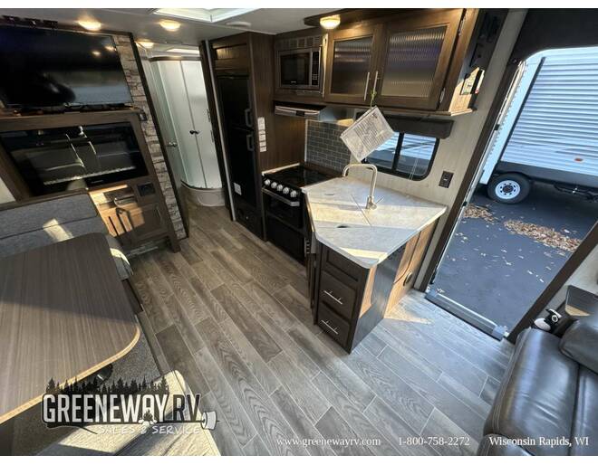 2019 Cherokee Grey Wolf 23MK Travel Trailer at Greeneway RV Sales & Service STOCK# 11136A Photo 9