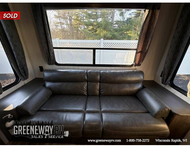 2019 Cherokee Grey Wolf 23MK Travel Trailer at Greeneway RV Sales & Service STOCK# 11136A Photo 13