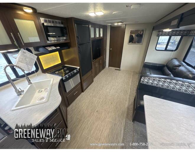 2018 Prime Time Avenger ATI 27RBS Travel Trailer at Greeneway RV Sales & Service STOCK# 11129A Photo 12