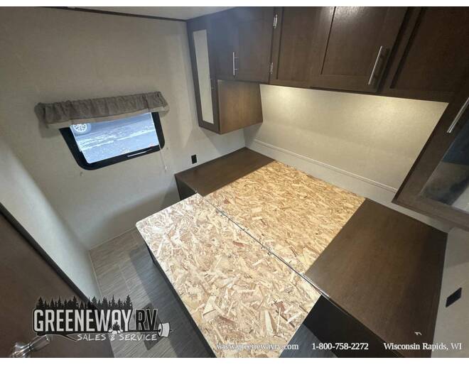 2018 Prime Time Avenger ATI 27RBS Travel Trailer at Greeneway RV Sales & Service STOCK# 11129A Photo 25