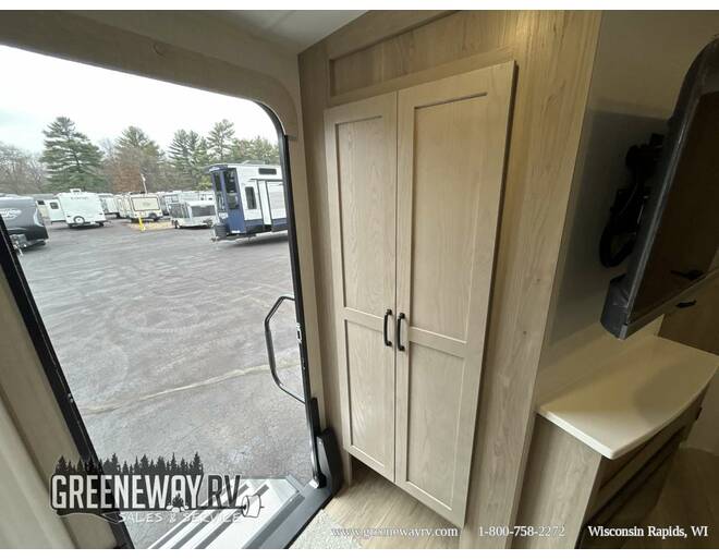 2025 Flagstaff Super Lite 26FKBS Travel Trailer at Greeneway RV Sales & Service STOCK# 11292 Photo 11