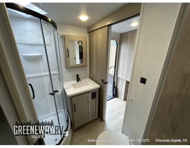 2025 Flagstaff Super Lite 26FKBS Travel Trailer at Greeneway RV Sales & Service STOCK# 11292 Photo 16