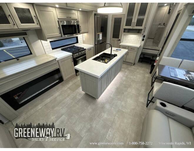 2025 Grand Design Solitude 310GK Fifth Wheel at Greeneway RV Sales & Service STOCK# 11304 Photo 16