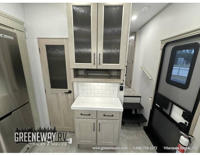 2025 Grand Design Solitude 310GK Fifth Wheel at Greeneway RV Sales & Service STOCK# 11304 Photo 30