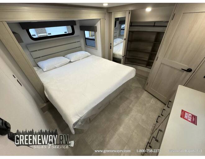 2025 Grand Design Solitude 310GK Fifth Wheel at Greeneway RV Sales & Service STOCK# 11304 Photo 36