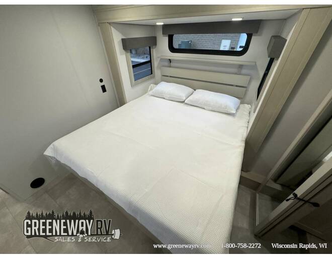 2025 Grand Design Solitude 310GK Fifth Wheel at Greeneway RV Sales & Service STOCK# 11304 Photo 37