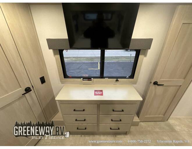 2025 Grand Design Solitude 310GK Fifth Wheel at Greeneway RV Sales & Service STOCK# 11304 Photo 38