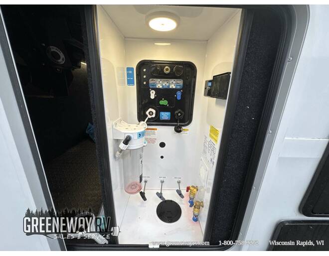 2025 Grand Design Solitude 310GK Fifth Wheel at Greeneway RV Sales & Service STOCK# 11304 Photo 5