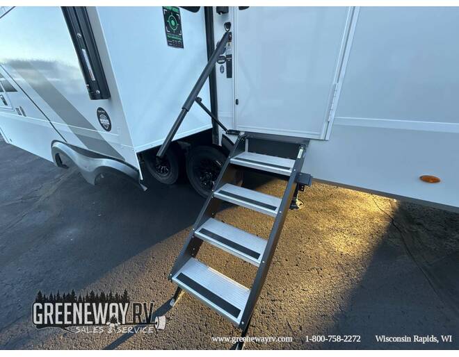 2025 Grand Design Influence 3203GK Fifth Wheel at Greeneway RV Sales & Service STOCK# 11305 Photo 10