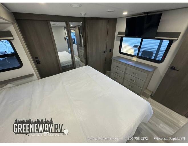 2025 Grand Design Influence 3203GK Fifth Wheel at Greeneway RV Sales & Service STOCK# 11305 Photo 34